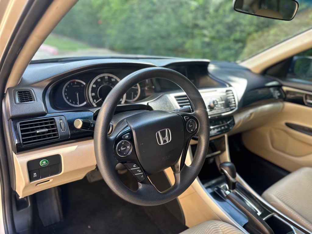 2016 Honda Accord Image 7