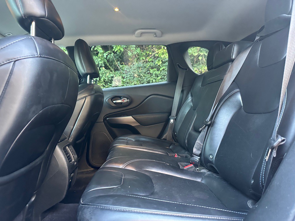 2019 Jeep Cherokee Image 10