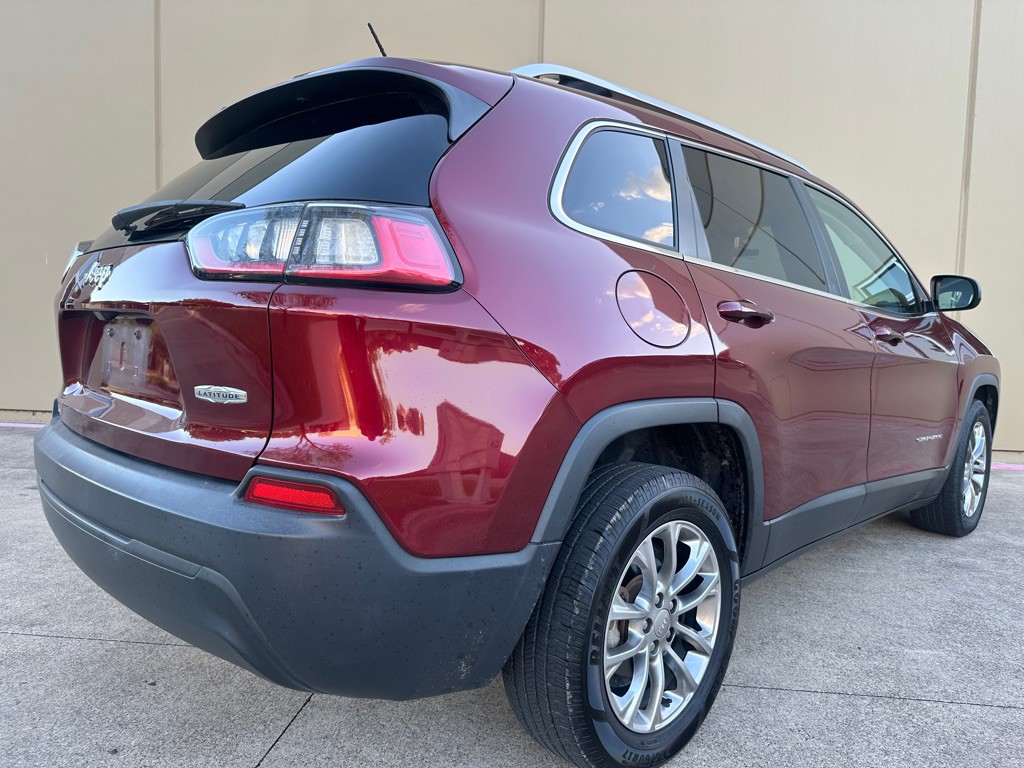 2019 Jeep Cherokee Image 16