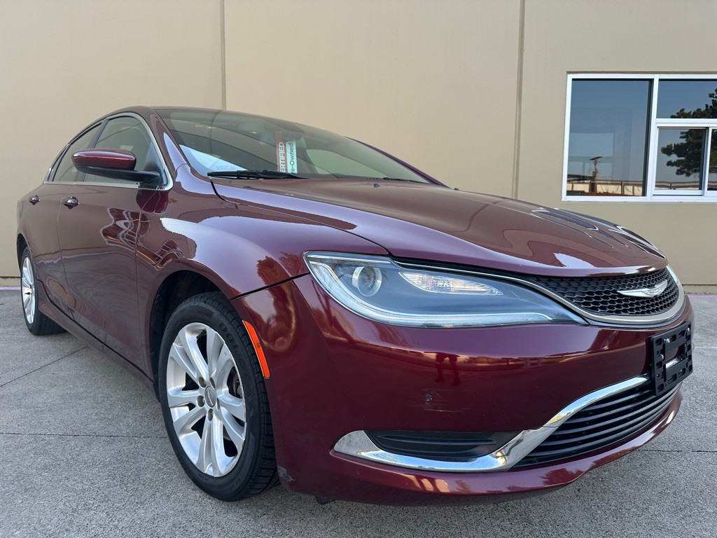2016 Chrysler 200 Image 12