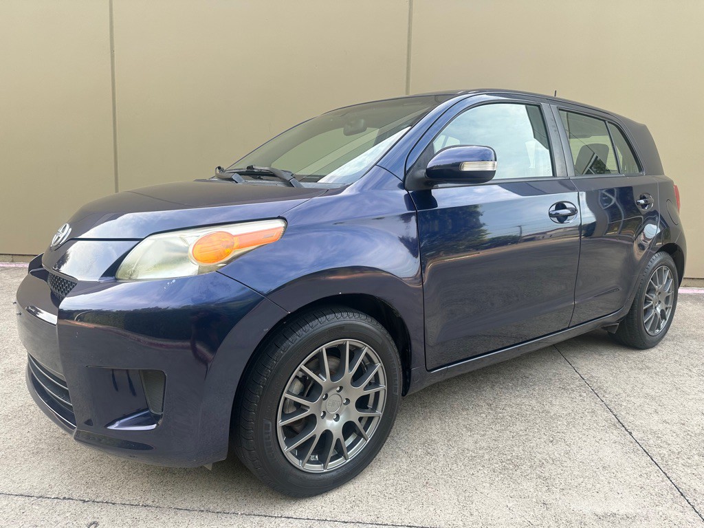 2012 Scion xD Image 4