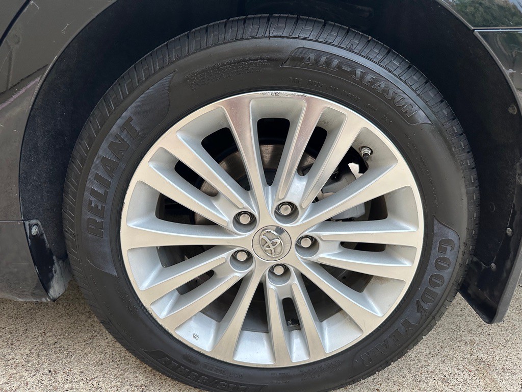 2013 Toyota Avalon Image 19