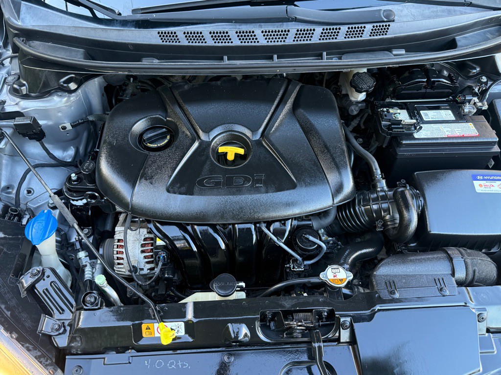 2015 Hyundai Elantra Image 21