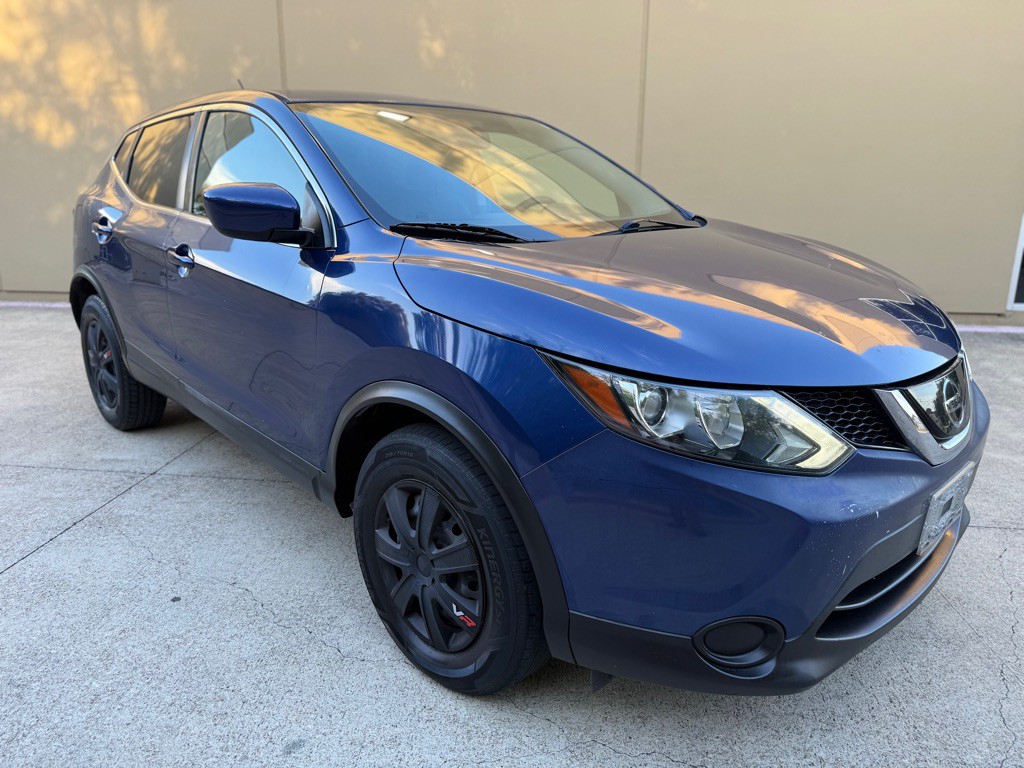 2019 Nissan Rogue Image 3