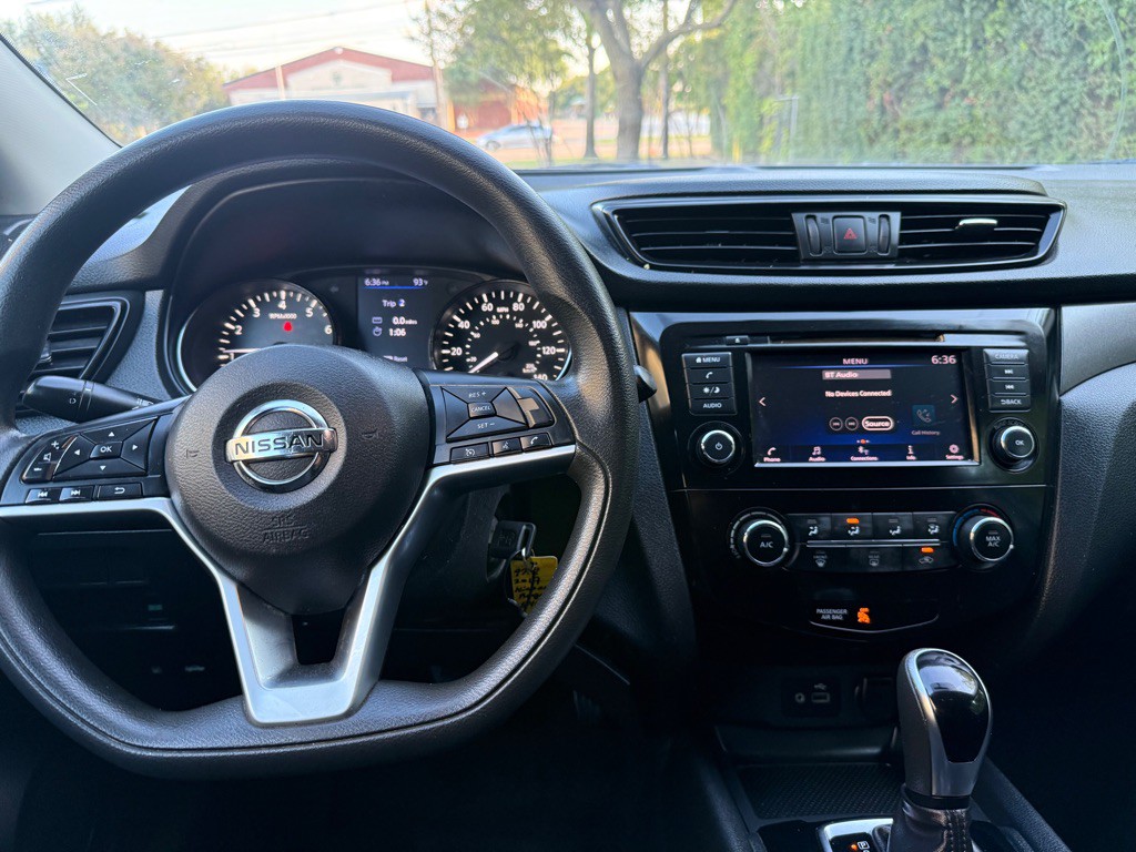2019 Nissan Rogue Image 8