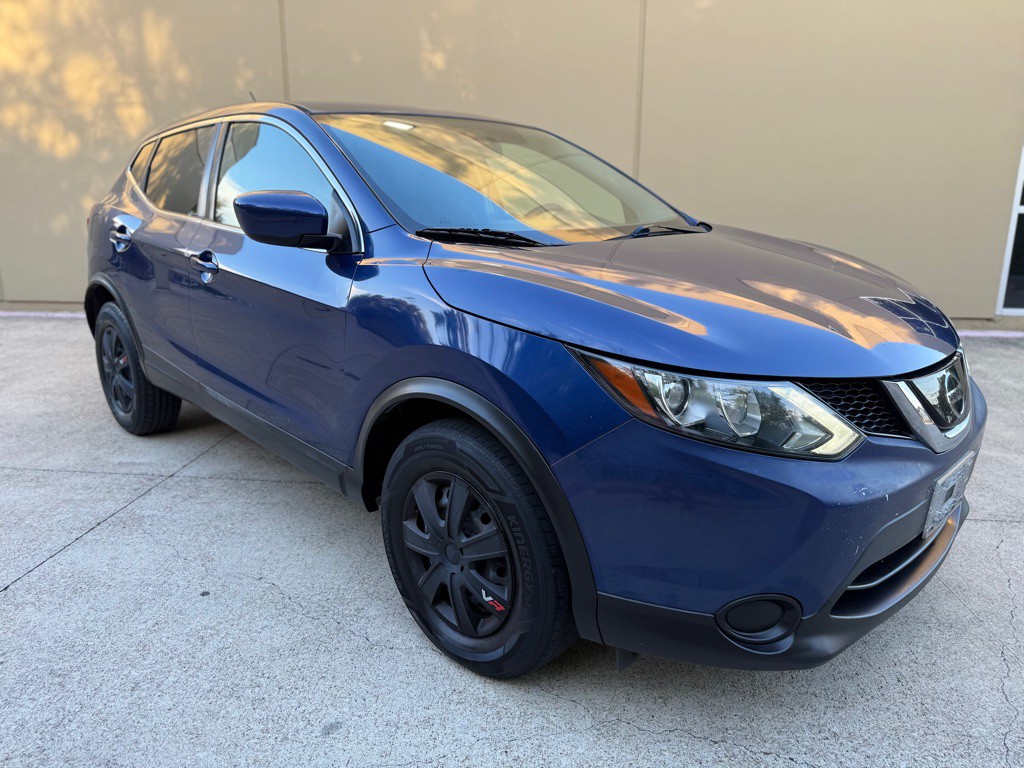 2019 Nissan Rogue Image 16
