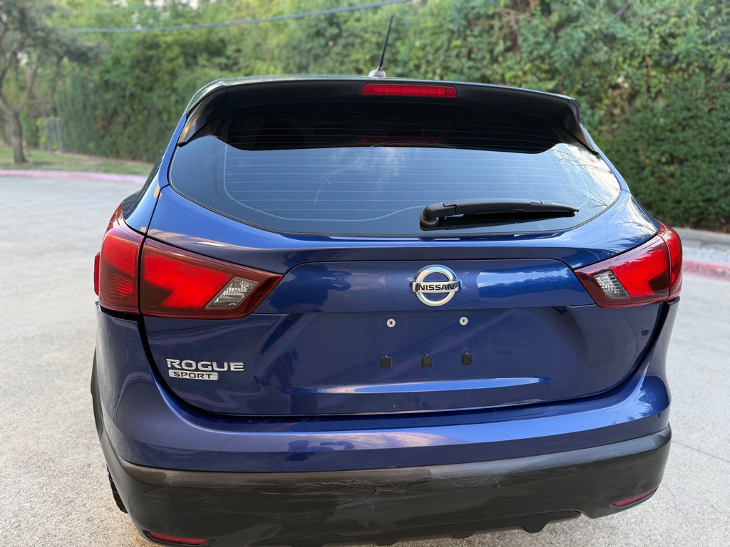 2019 Nissan Rogue Image 19