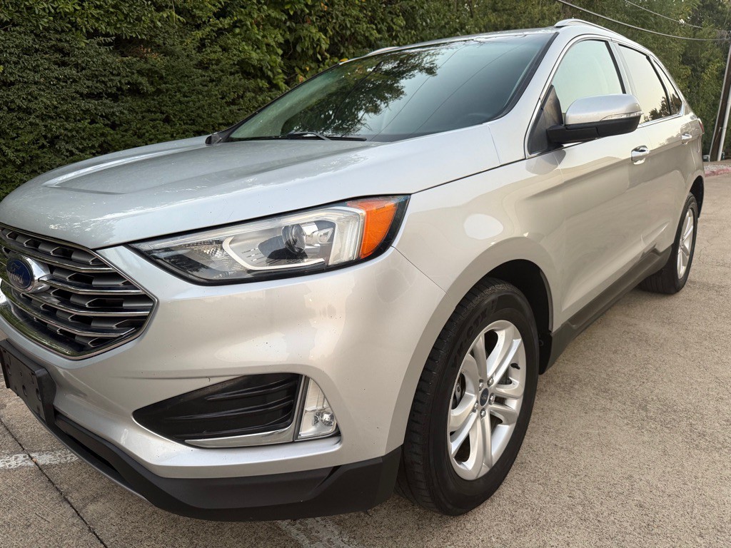 2019 Ford Edge Image 2