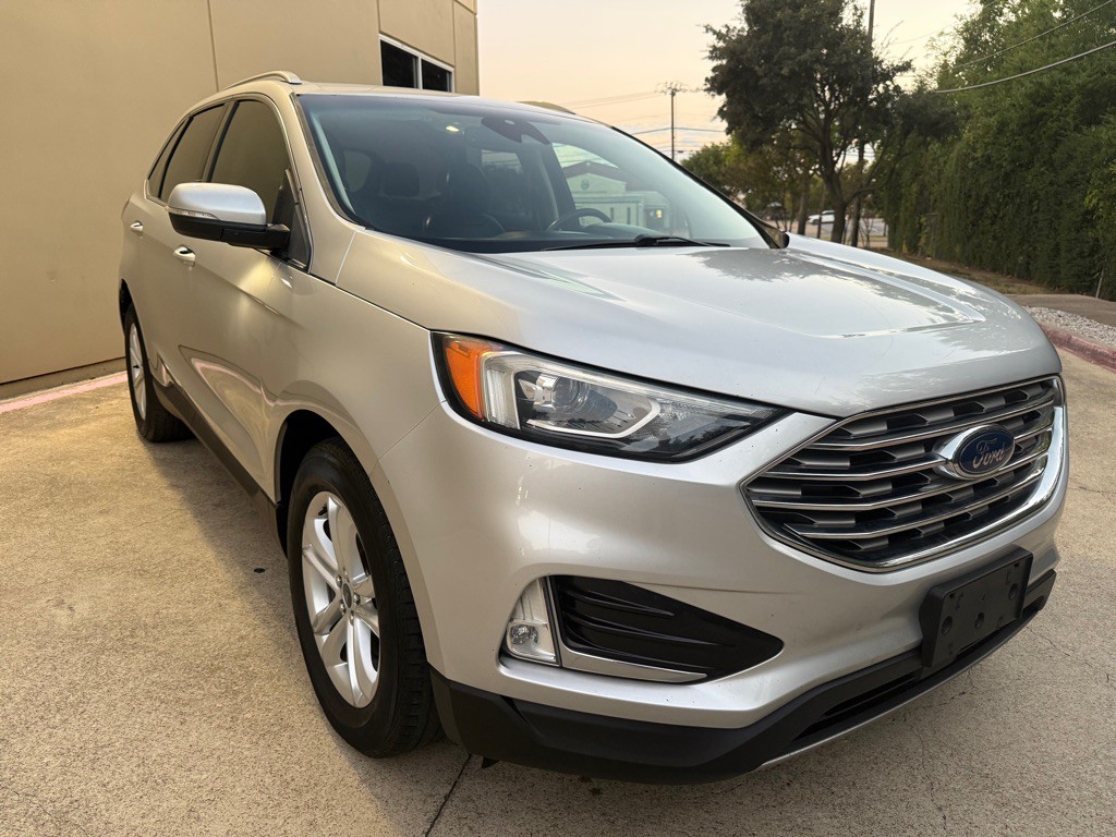 2019 Ford Edge Image 3