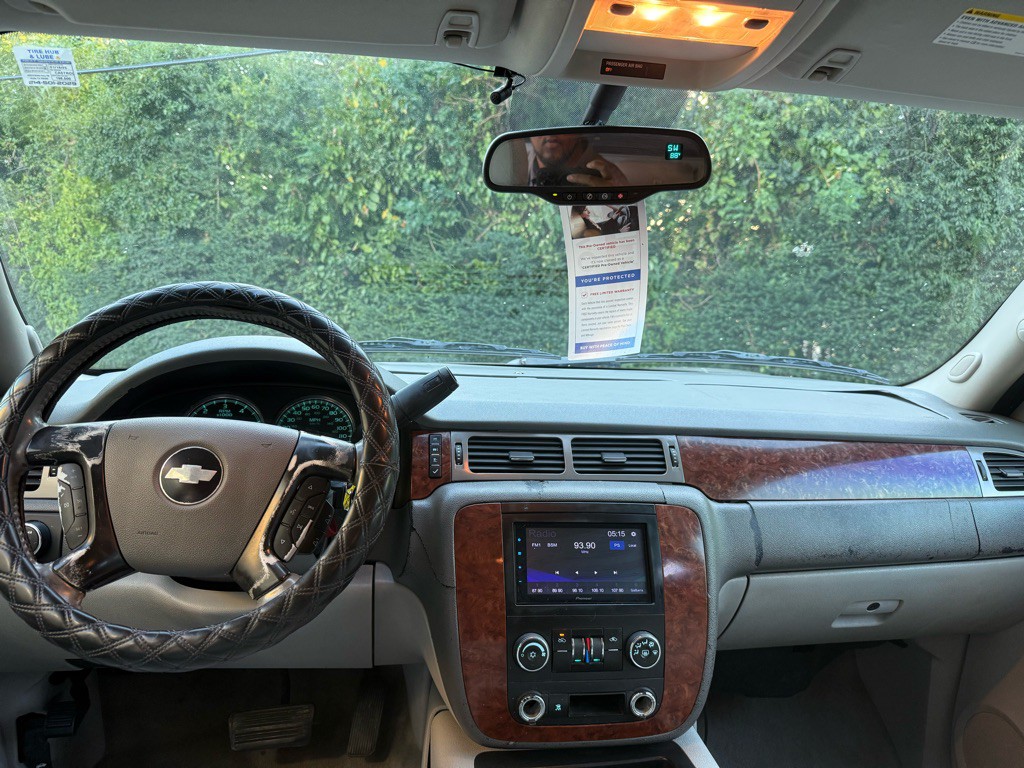 2008 Chevrolet Avalanche Image 6