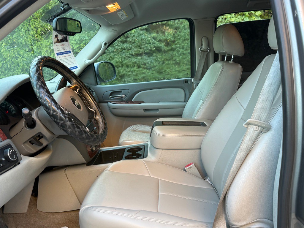 2008 Chevrolet Avalanche Image 7