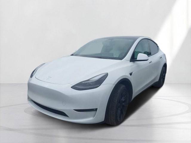 2023 Tesla Model Y Image 2
