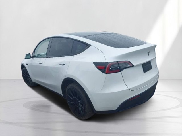 2023 Tesla Model Y Image 9