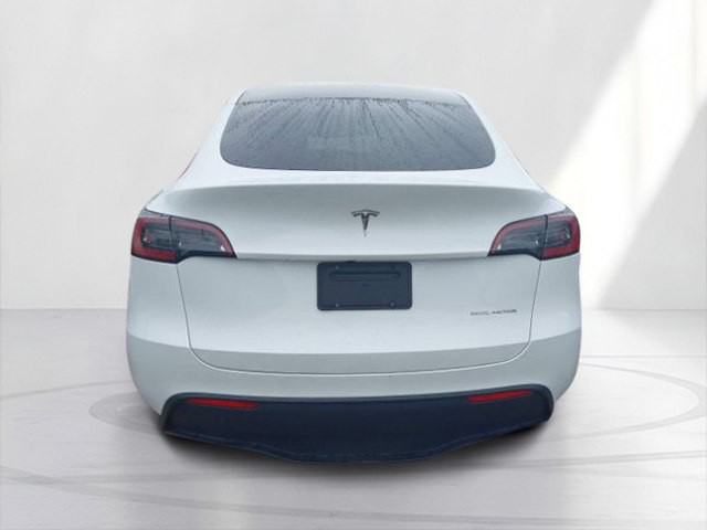 2023 Tesla Model Y Image 13