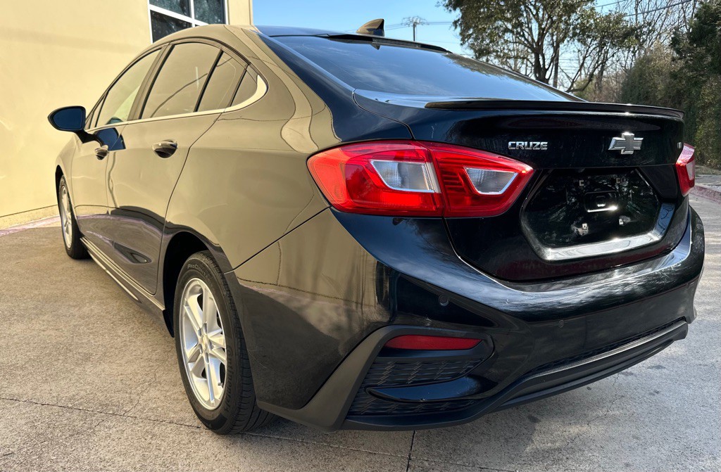 2017 Chevrolet Cruze Image 25