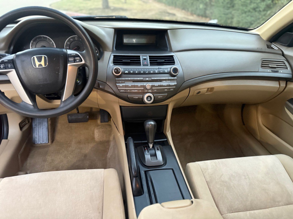 2010 Honda Accord Image 7