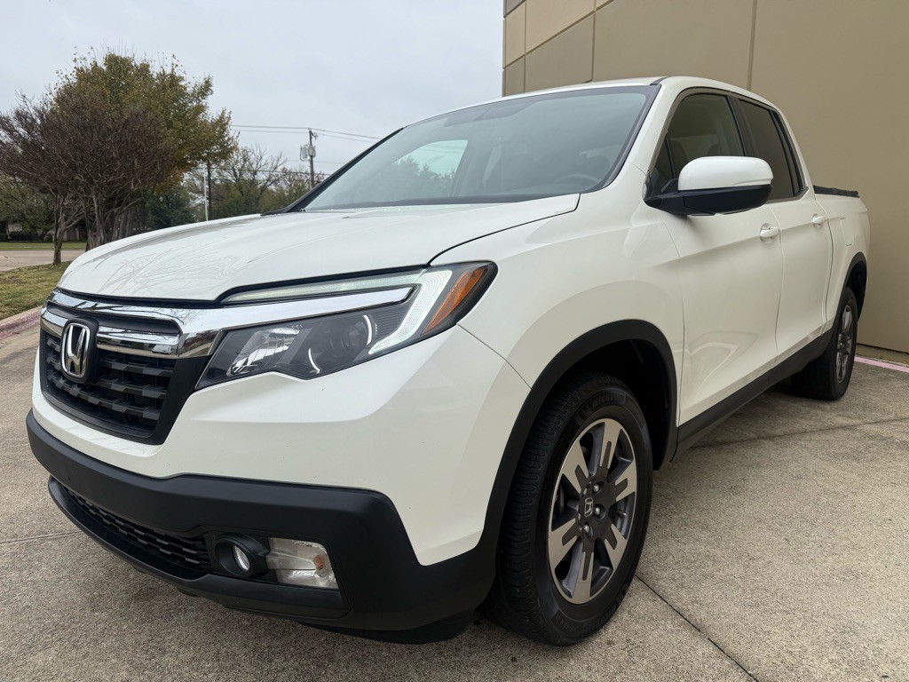 2017 Honda Ridgeline Image 3