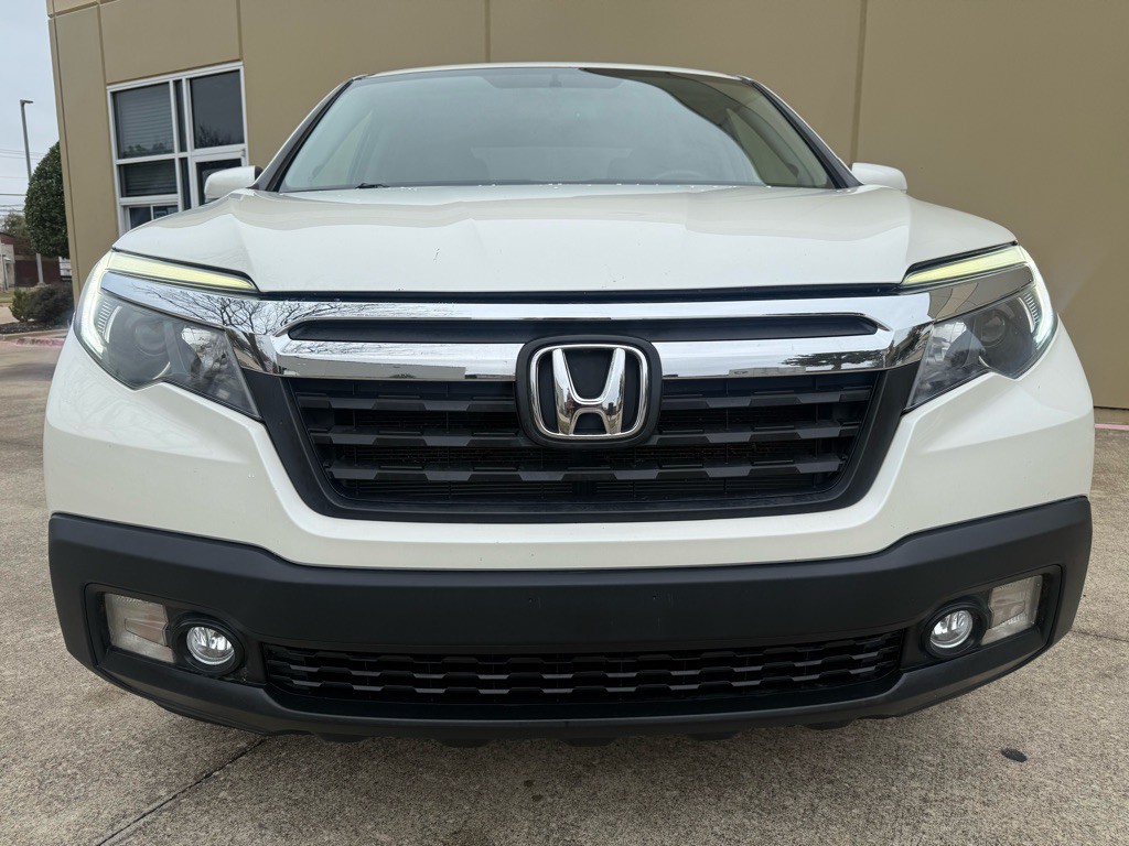 2017 Honda Ridgeline Image 5