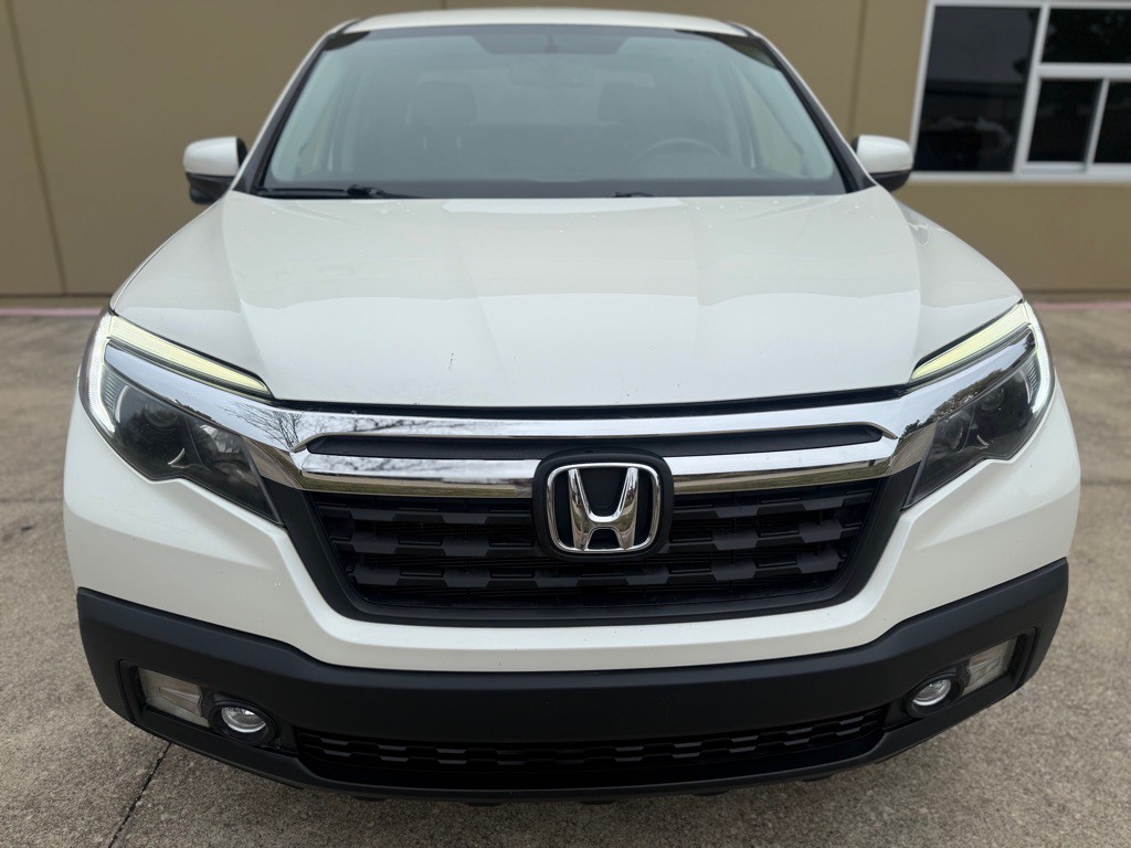 2017 Honda Ridgeline Image 11