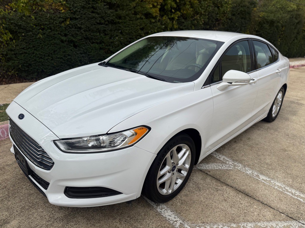 2015 Ford Fusion Image 2