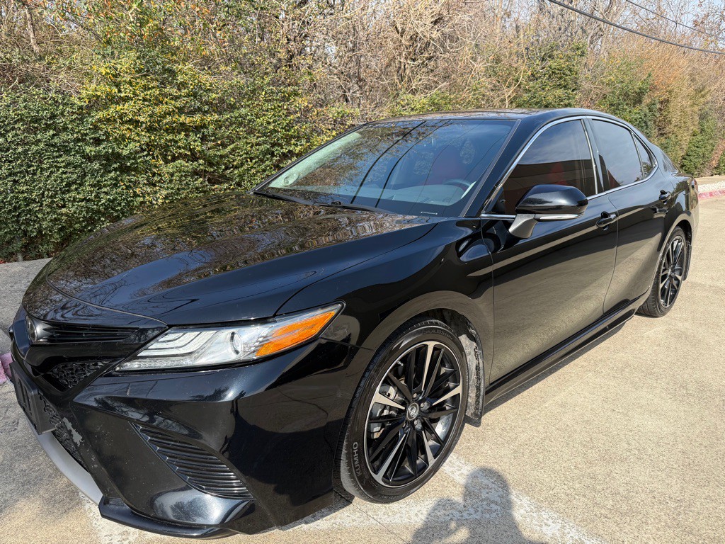 2019 Toyota Camry Image 1