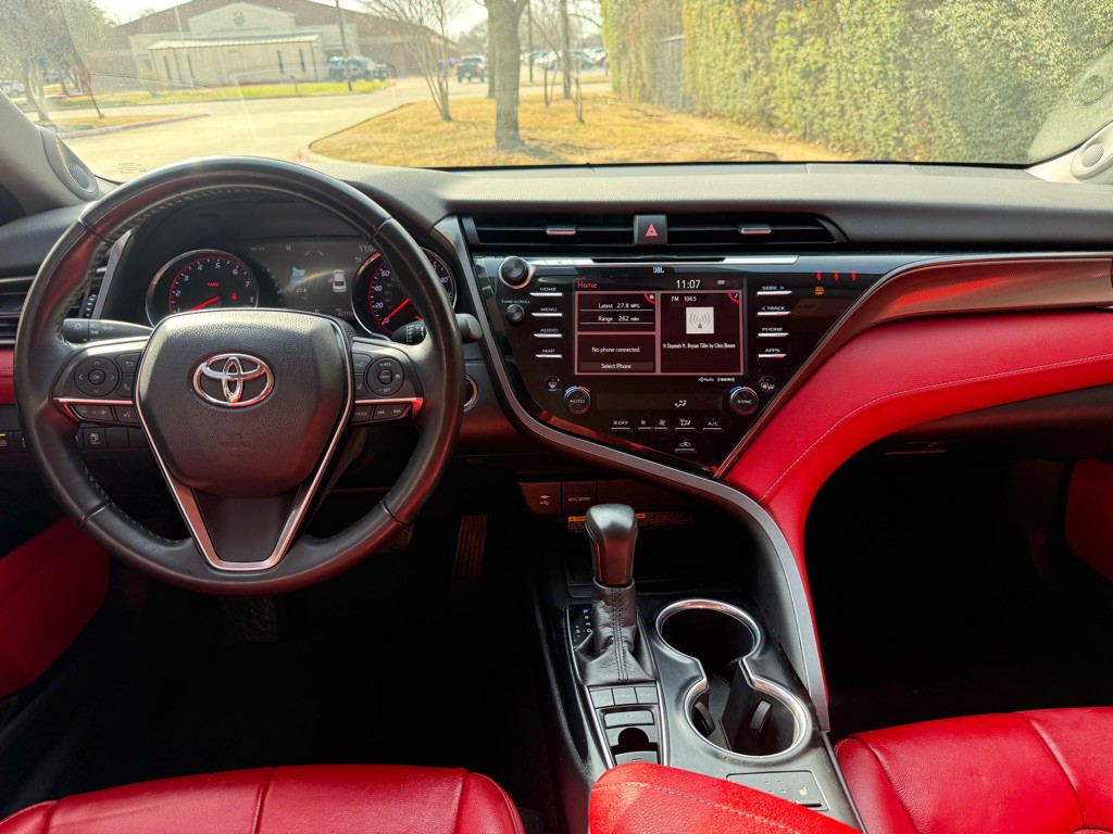 2019 Toyota Camry Image 8