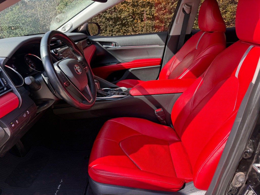 2019 Toyota Camry Image 9