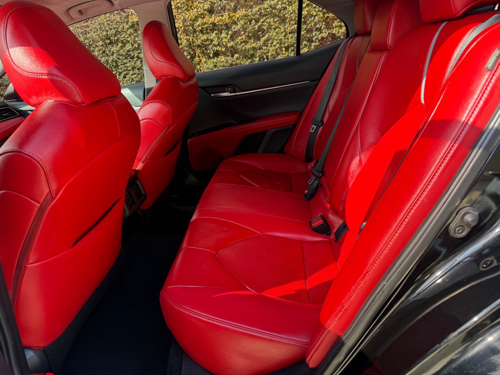 2019 Toyota Camry Image 11