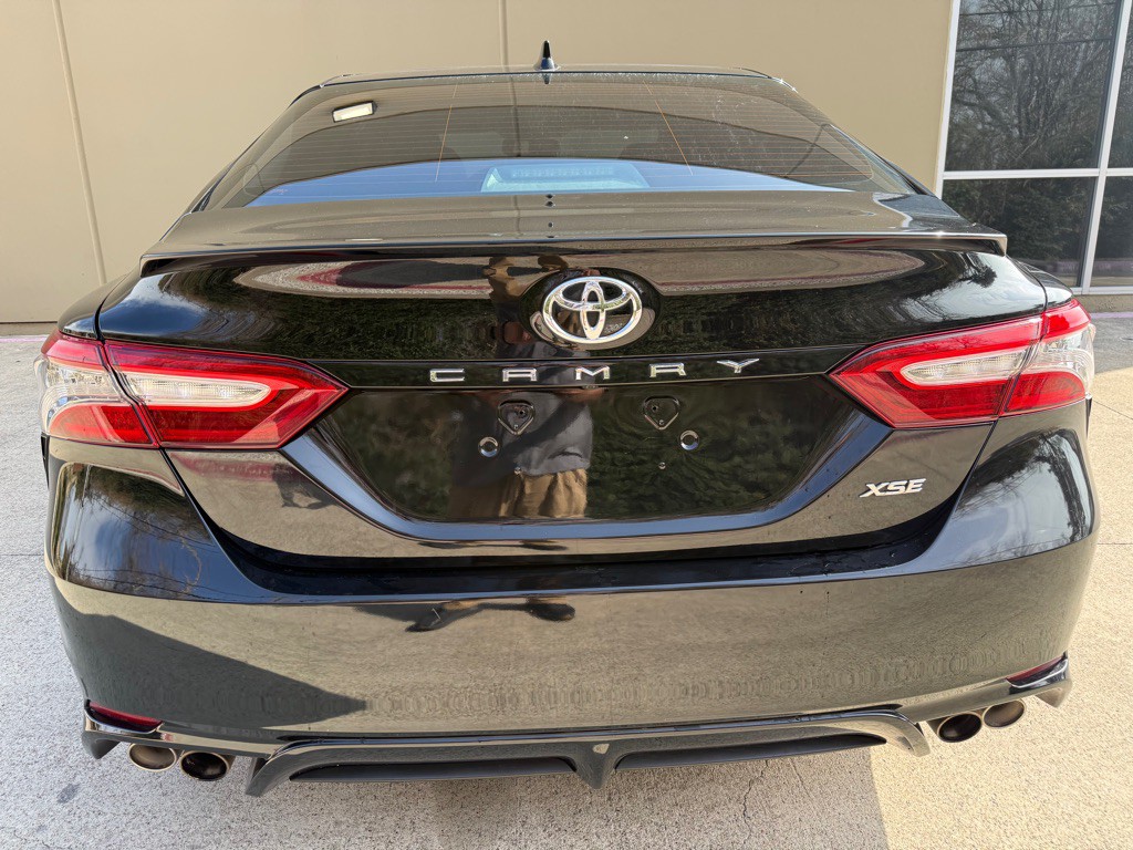2019 Toyota Camry Image 16