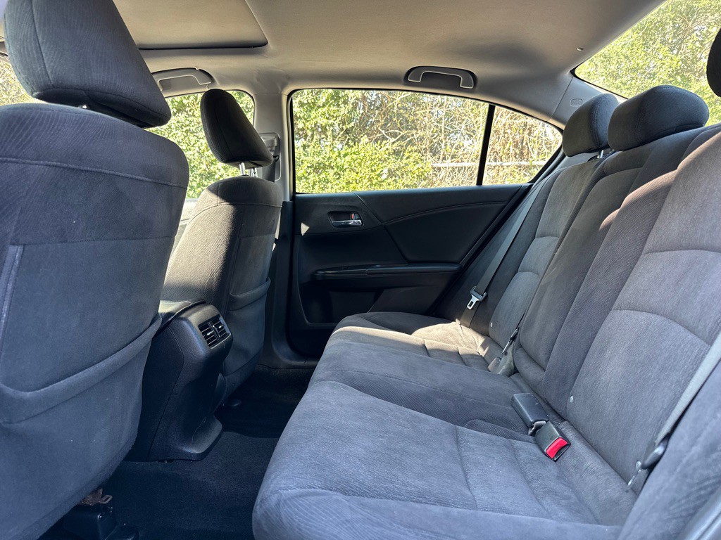 2015 Honda Accord Image 11