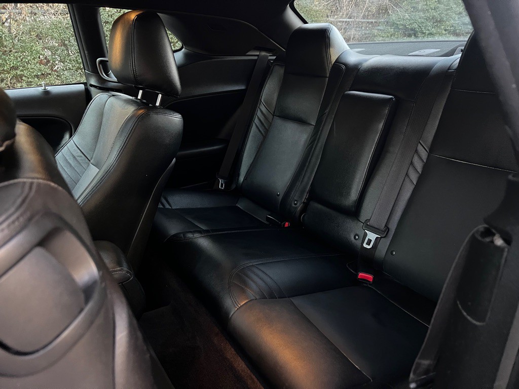 2018 Dodge Challenger Image 9