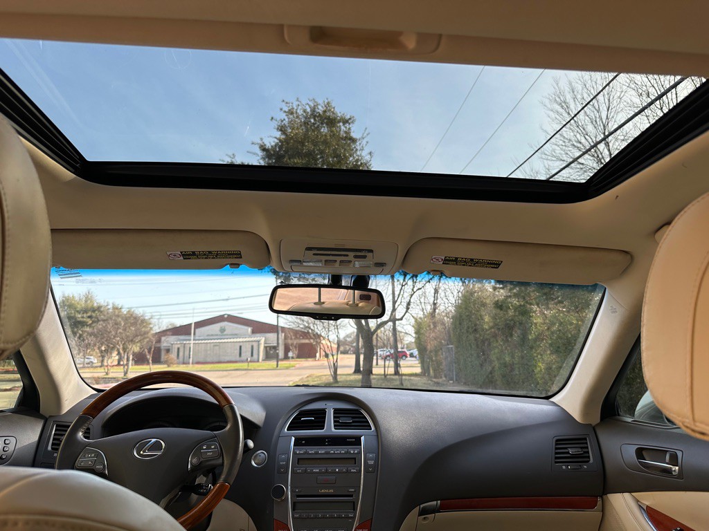 2010 Lexus ES Image 11