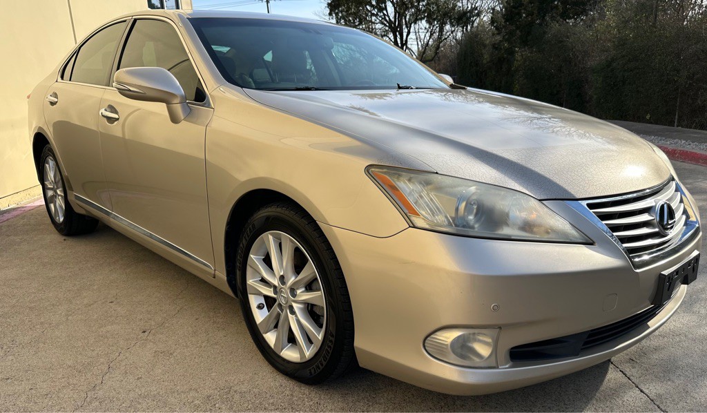 2010 Lexus ES Image 3