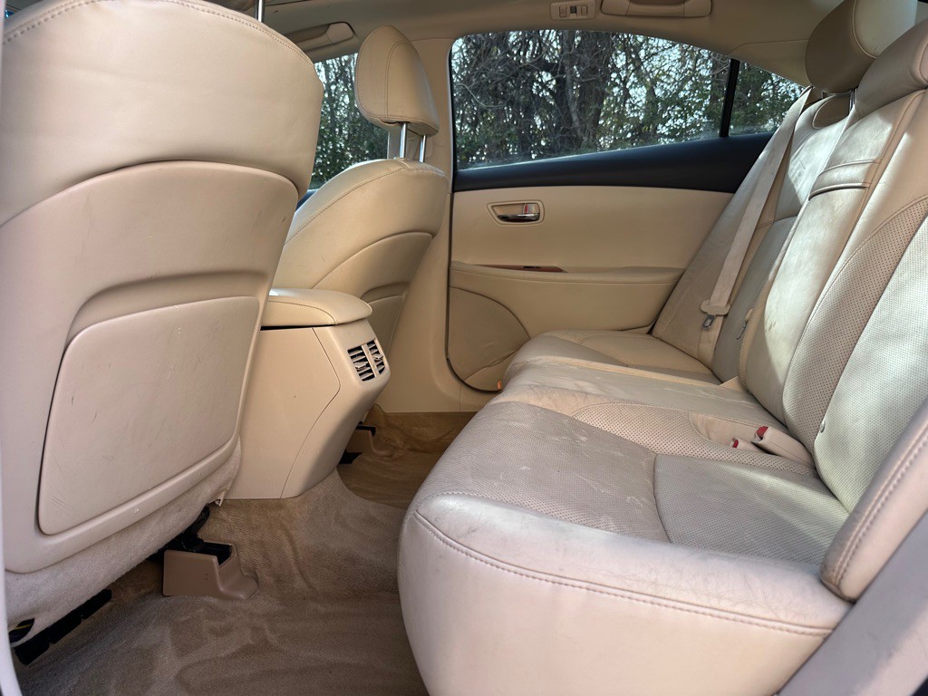 2010 Lexus ES Image 12