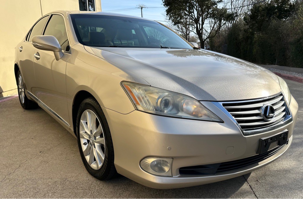 2010 Lexus ES Image 14