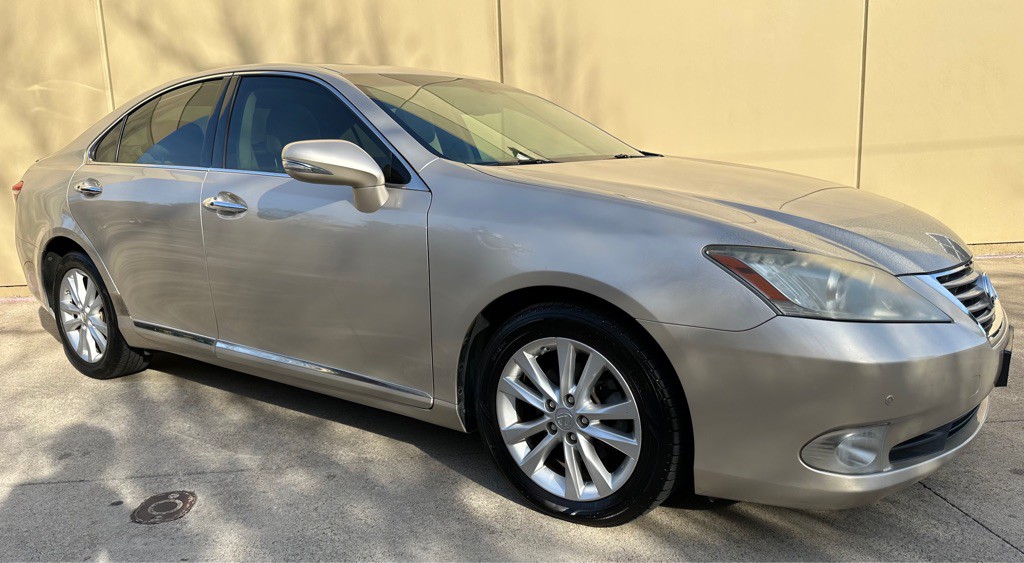 2010 Lexus ES Image 25