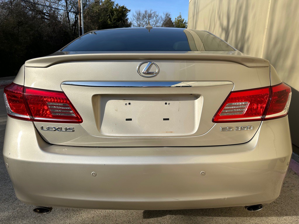 2010 Lexus ES Image 26
