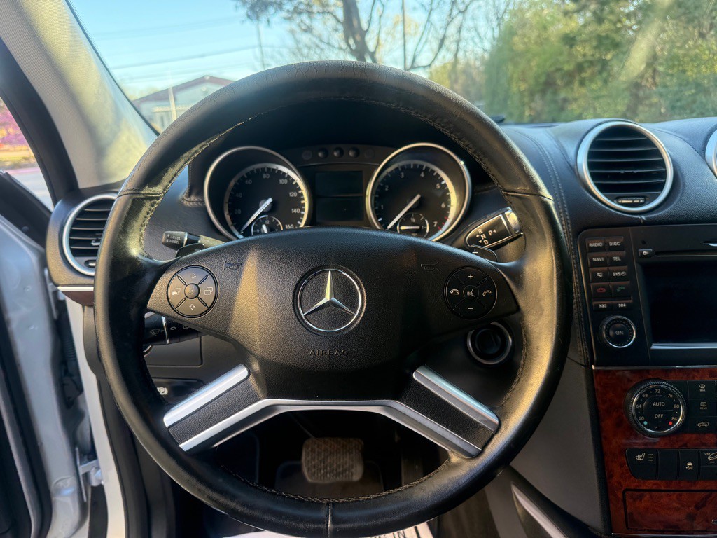 2012 Mercedes-Benz GL-Class Image 6