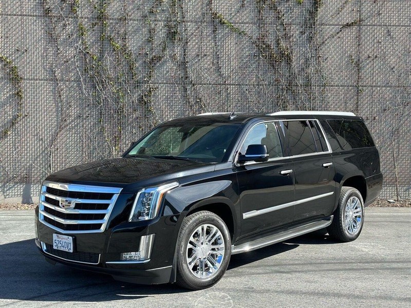 2015 Cadillac Escalade Image 1