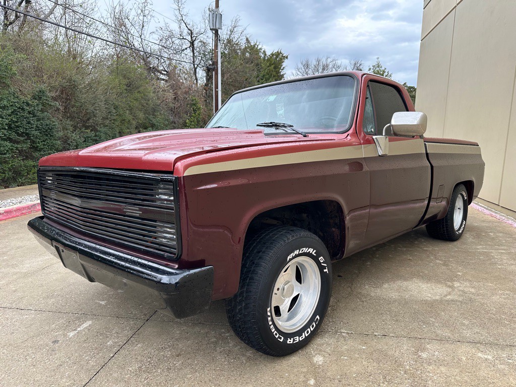 1986 Chevrolet C/K 10 Image 2