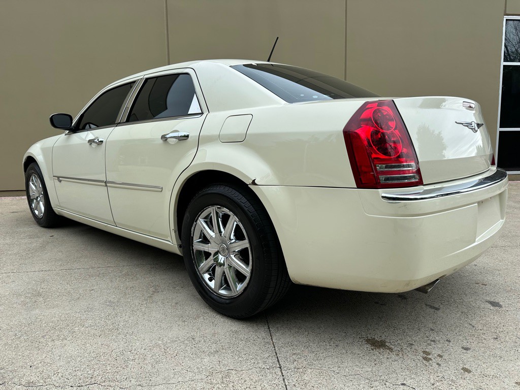 2008 Chrysler 300 Image 15