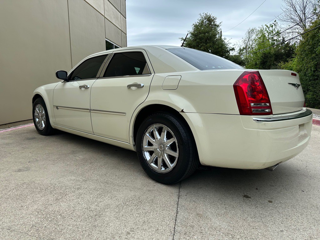 2008 Chrysler 300 Image 22