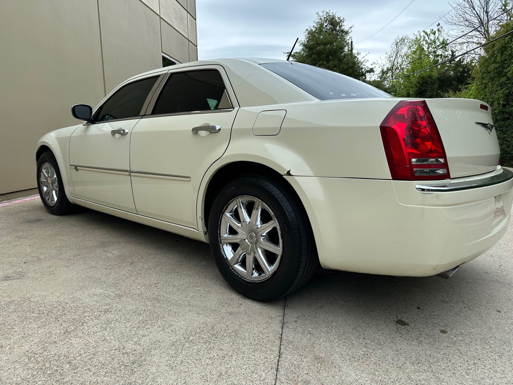 2008 Chrysler 300 Image 23