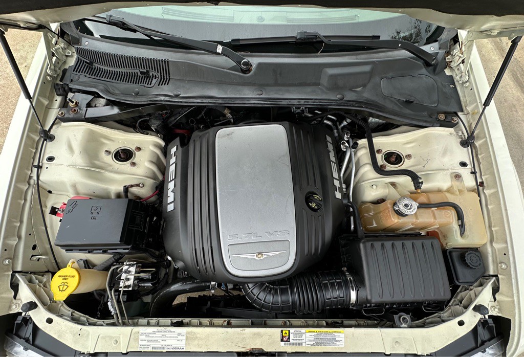 2008 Chrysler 300 Image 26