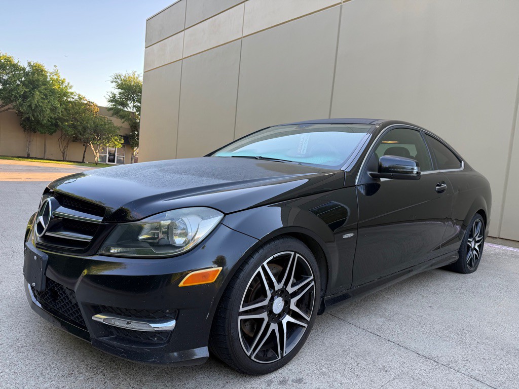 2013 Mercedes-Benz C-Class Image 2