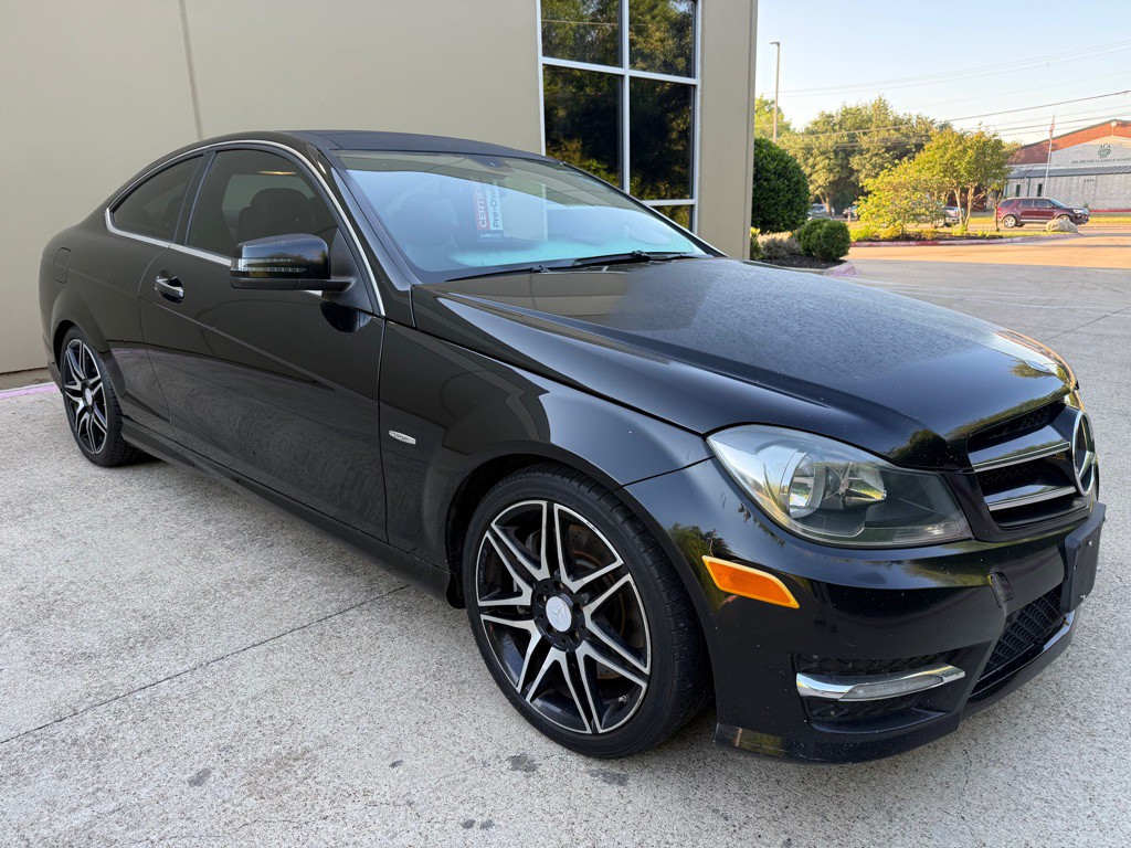 2013 Mercedes-Benz C-Class Image 3