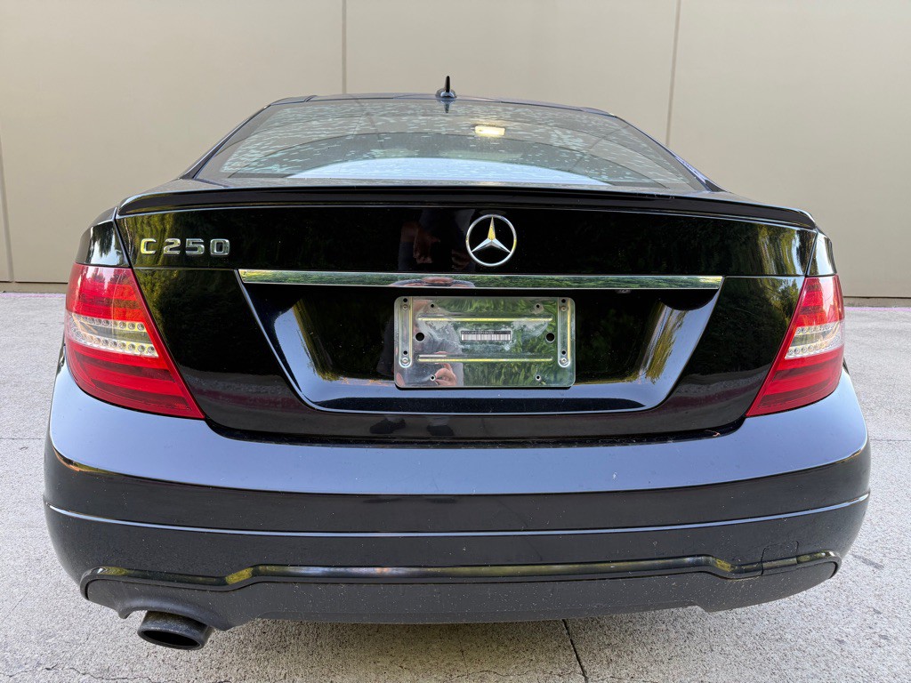 2013 Mercedes-Benz C-Class Image 17