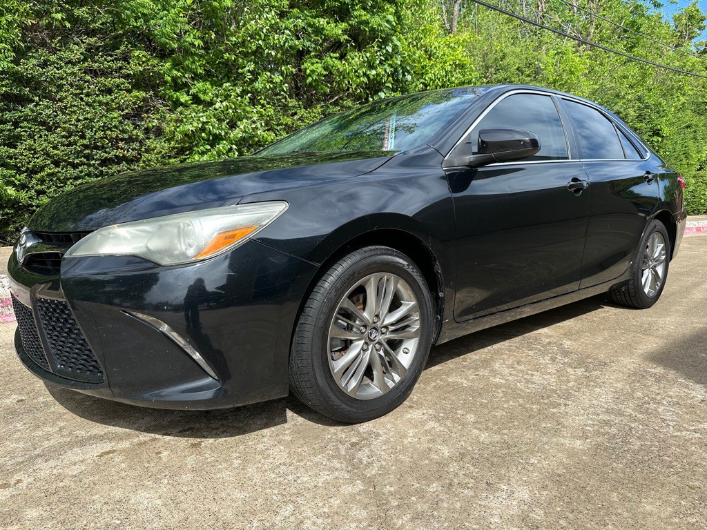 2017 Toyota Camry Image 1