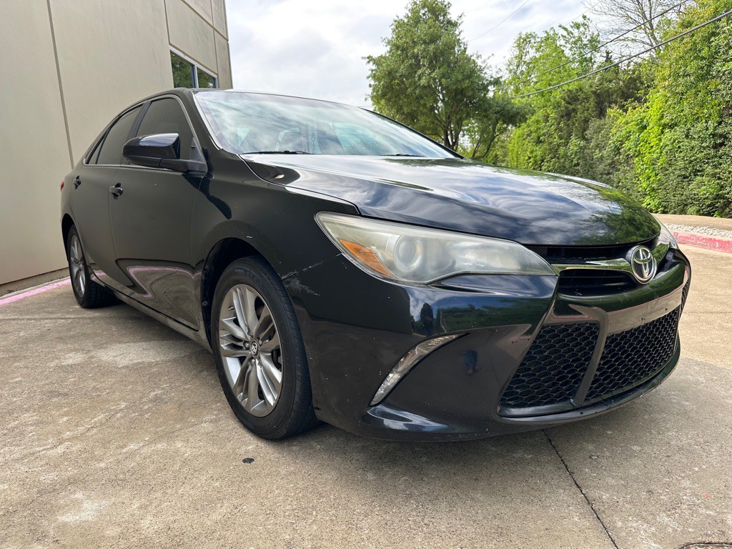 2017 Toyota Camry Image 3