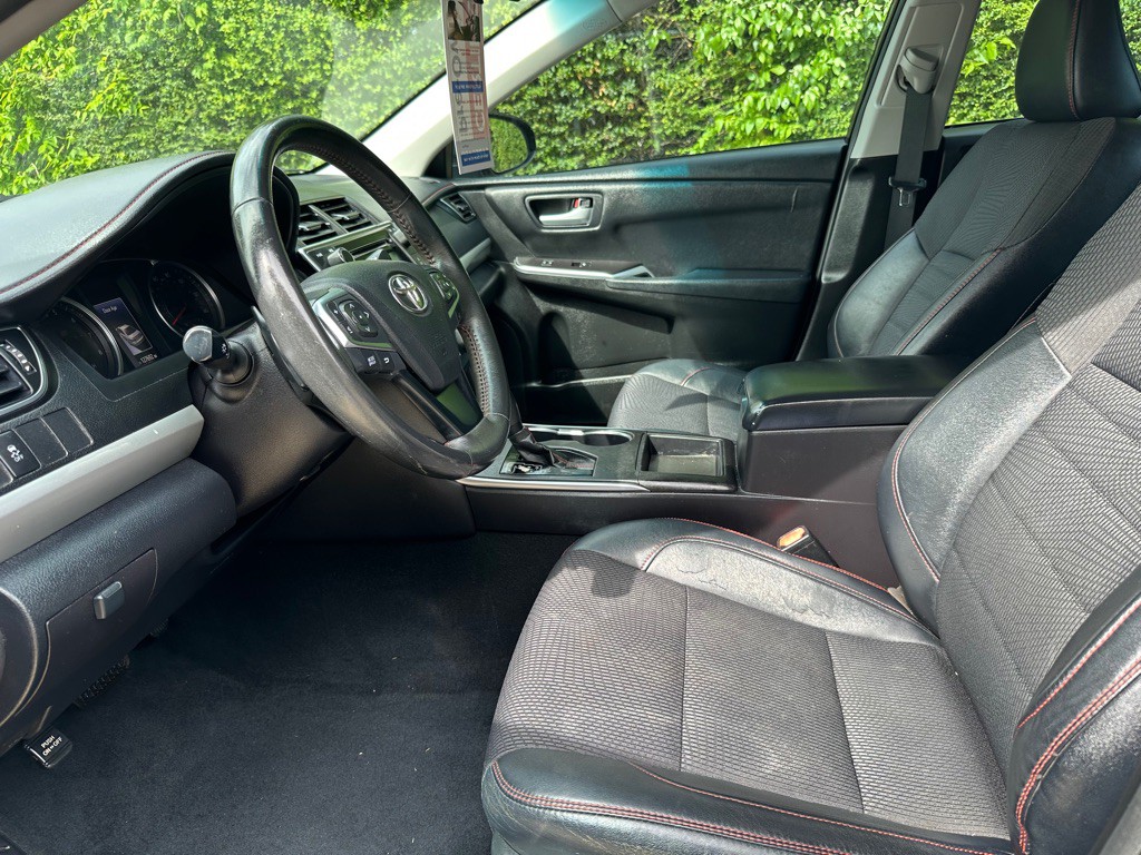 2017 Toyota Camry Image 7
